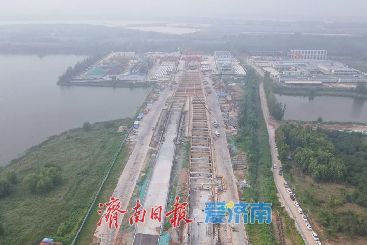 济南黄岗路黄河隧道盾构段贯通，全面转入内部结构施工