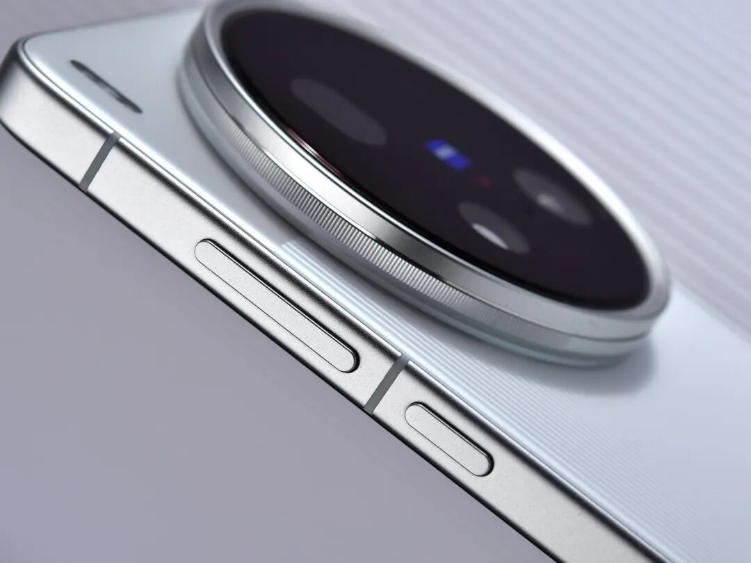 一线大厂整活!磁吸镜头要复兴?!