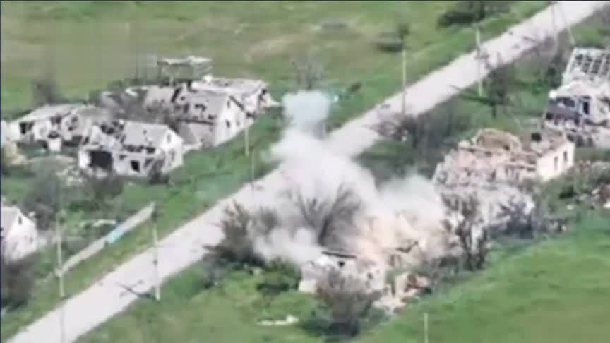 俄乌两军在库尔斯克等方向大规模交火|凤凰一线直击