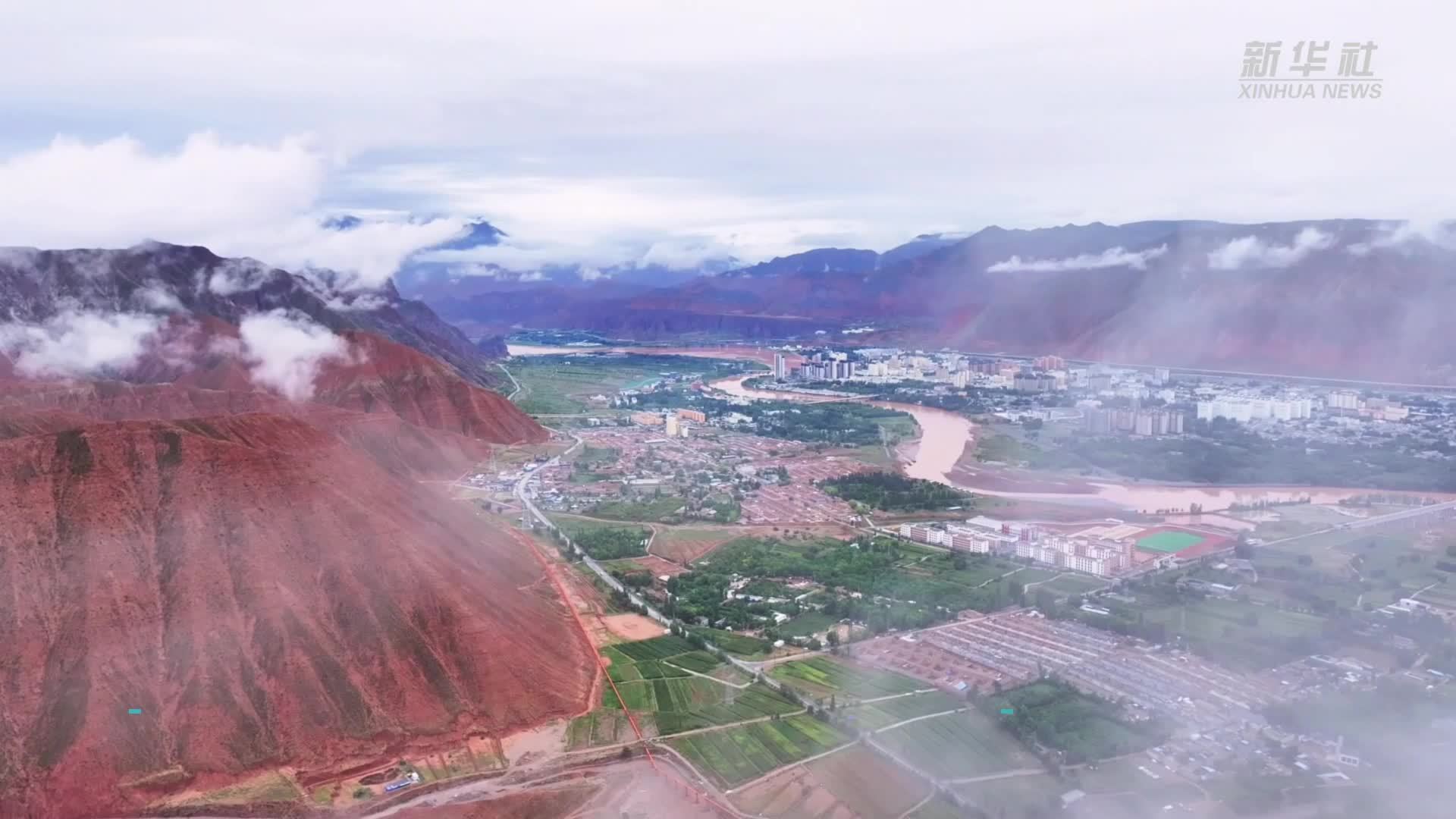 青海循化：雨后云海壮美如画