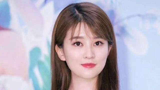 乔欣嫁入深圳500亿豪门：娘家父母身家80亿，2人相恋经历曲折离奇封面图