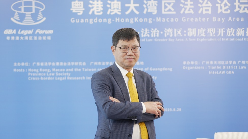 图：中国政法大学涉外法治研究院院长、仲裁研究院院长，美国法研究院院长孔庆江