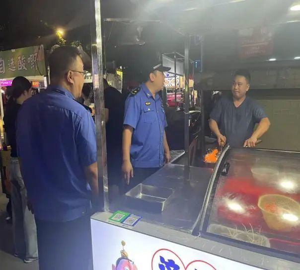 蓬江区“引摊入市” 让“烟火气”更具“文明味”