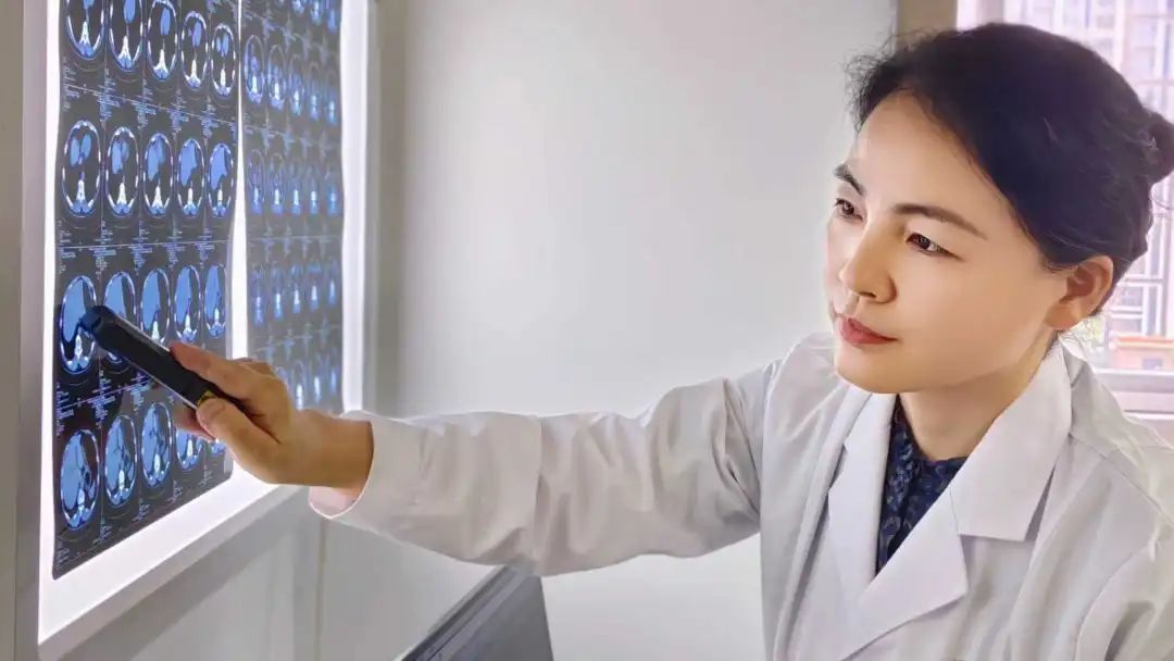 柴梅：26载扎根肝病诊疗一线，以专业护佑健康，用仁心解痛去疾