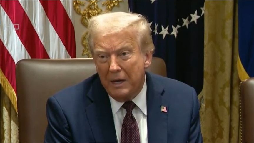 特朗普警告俄乌冲突将致经济战：一个巴掌拍不响 泽连斯基并不无辜