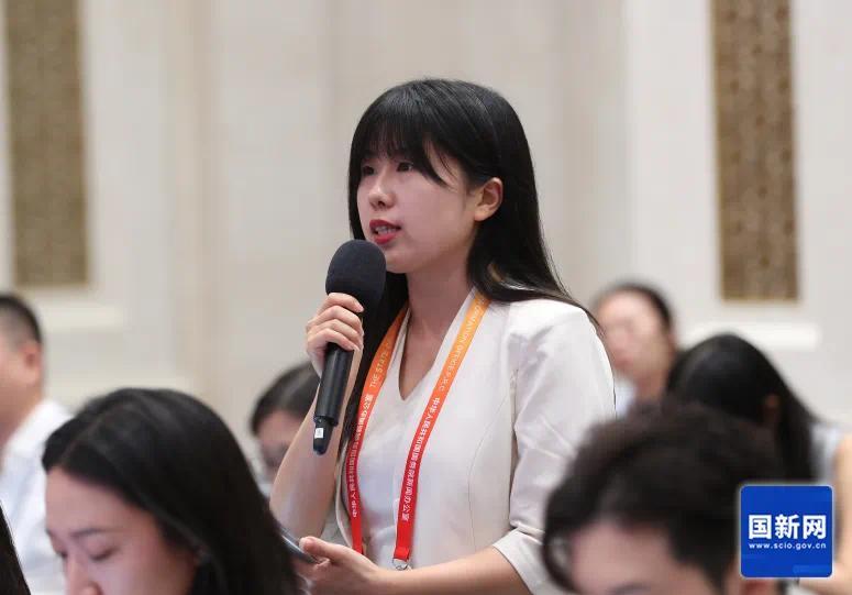 国新办举行新闻发布会 介绍第二十五届中国国际投资贸易洽谈会有关情况