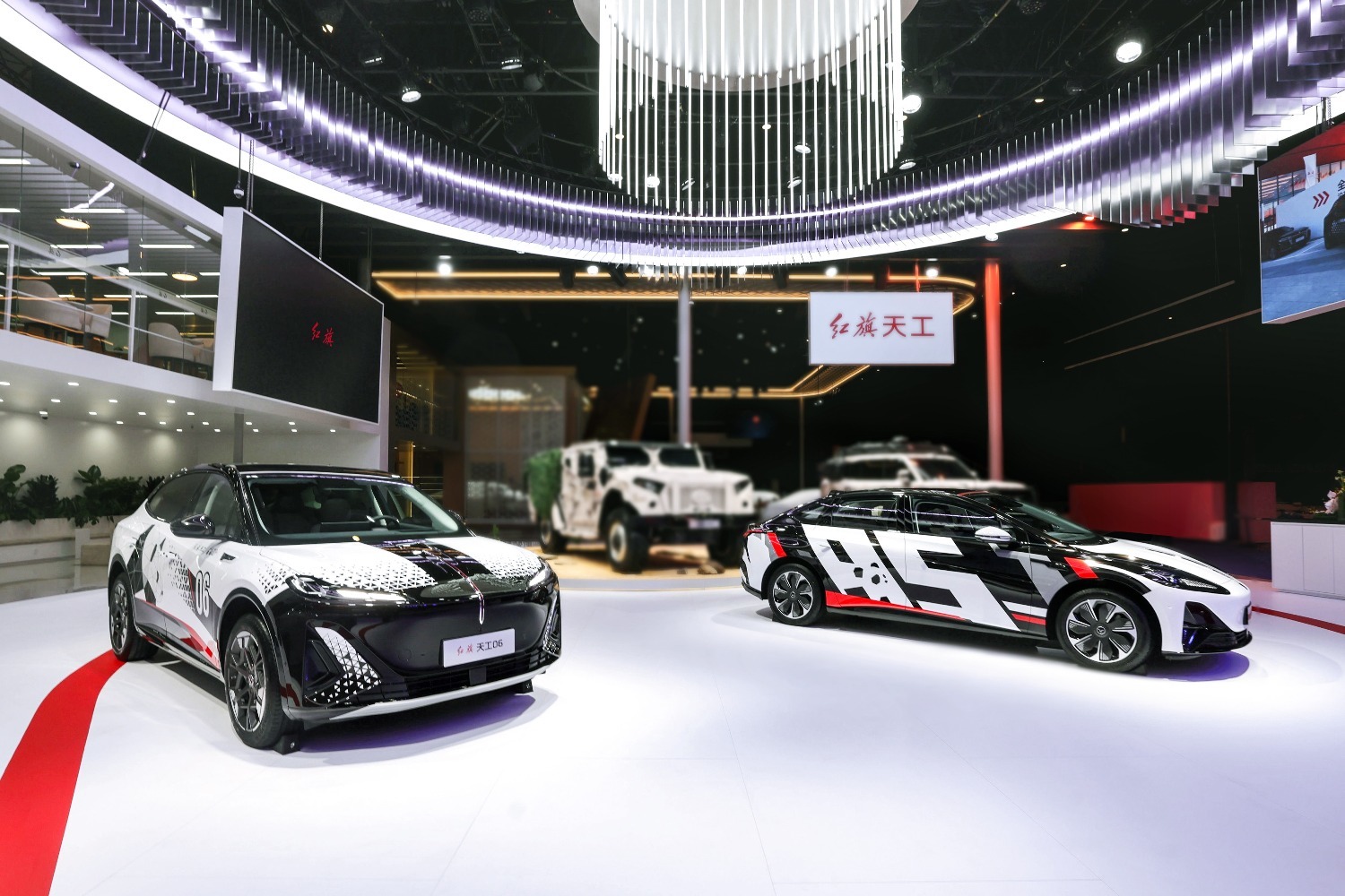 2025成都车展：红旗天工05/06三款智选版新车上市 售价22.28万元起