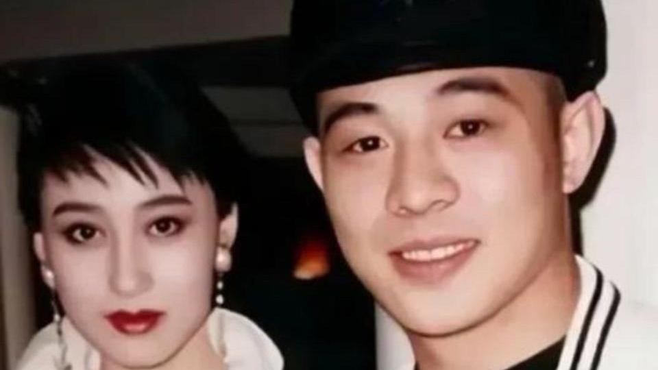 利智欠下七千万那天，赌王只递了杯茶没掏钱，李连杰却扛下全部债务封面图