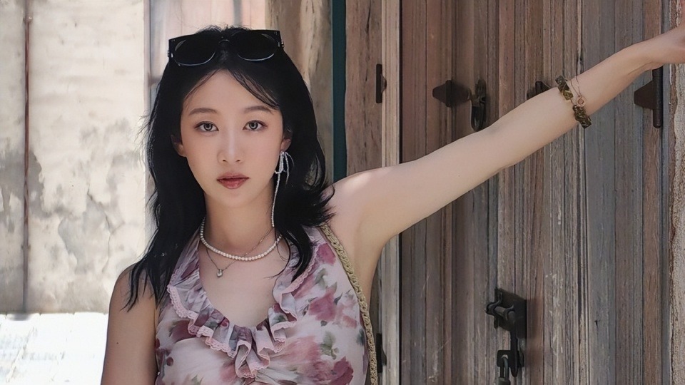 刘美含张远恋情疑似被扒，女方点赞被断崖式分手评论，双方已互相取关封面图