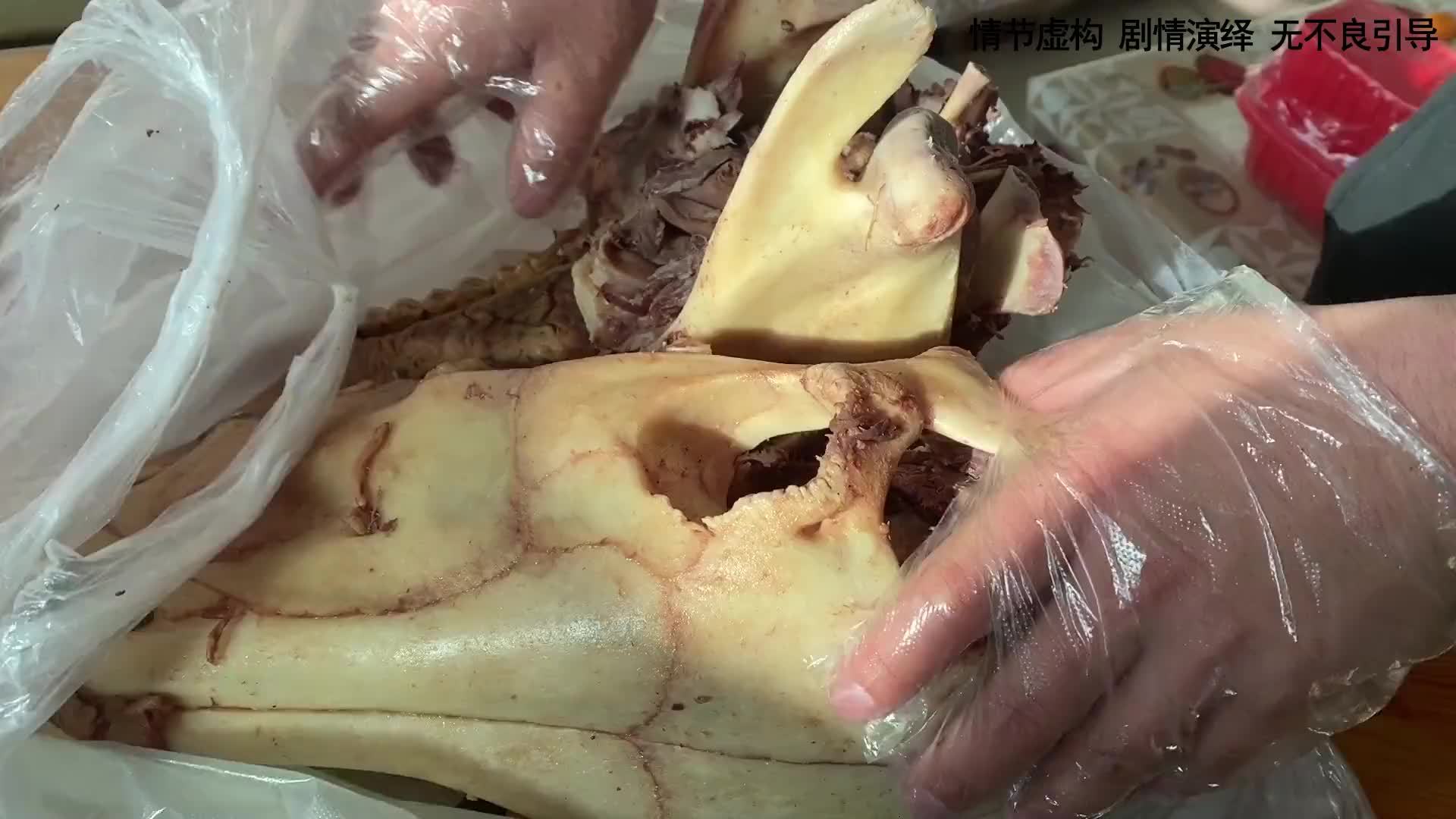 在保定花400元买了一个驴头，看看到底能拆出多少驴肉