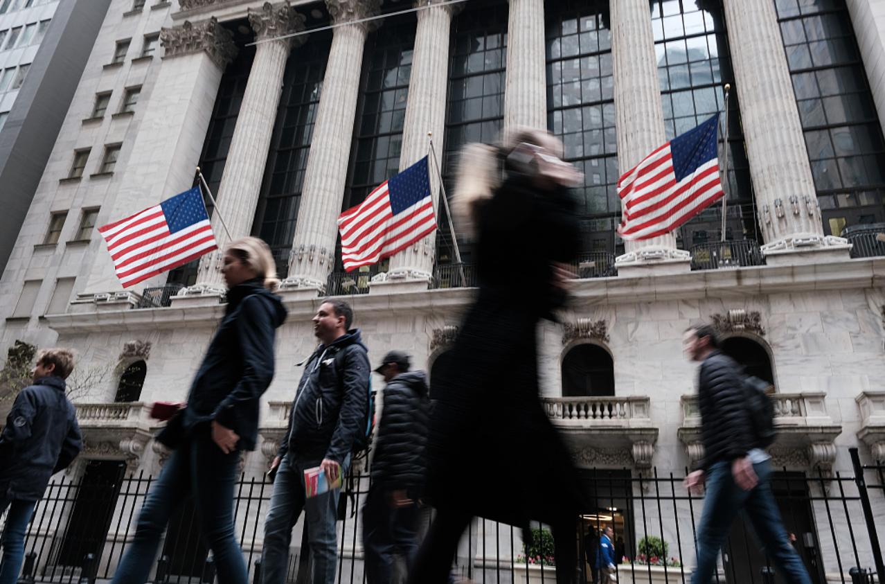 美股收盘:投资者静待英伟达财报 三大指数集体收涨