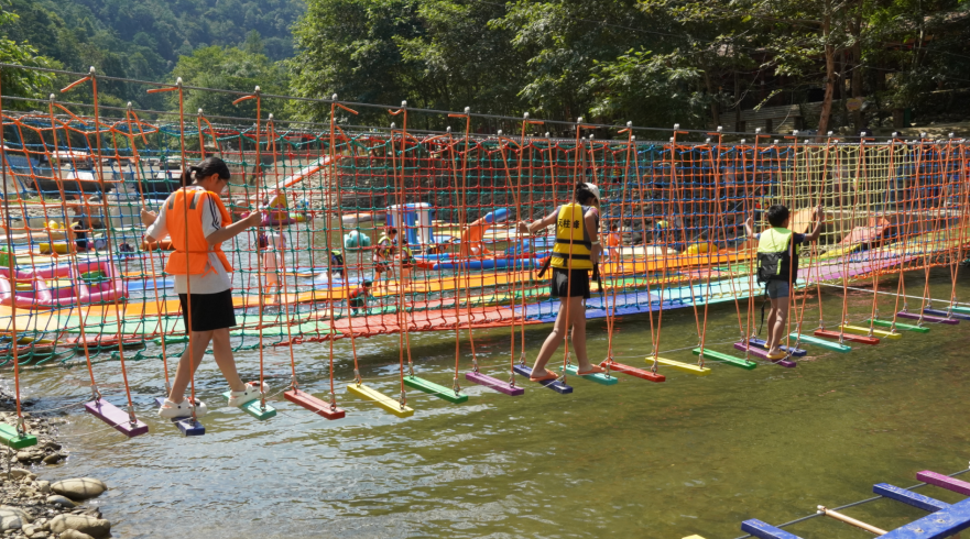 铜鼓带水清溪谷:夏日消暑新地标 畅享亲子慢生活