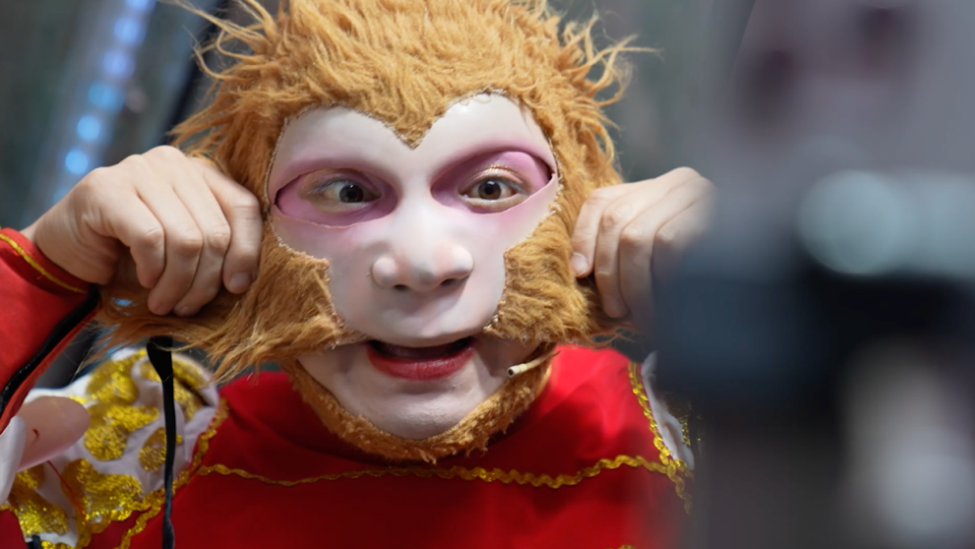 凤凰网《旅途》｜“雪饼猴”王铁柱的逆袭人生