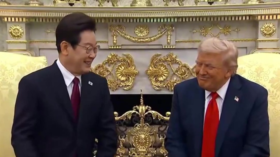 李在明“夸功”厉害，夸特朗普都挠到他痒处，这换来了什么？