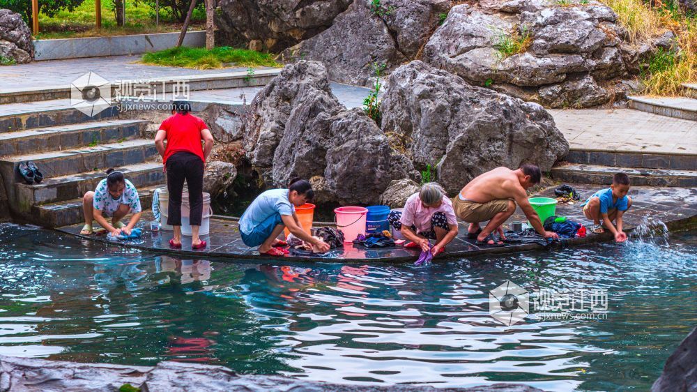 2025年8月23日在江西省吉安市峽江縣水邊鎮(zhèn)何君村拍攝的畫面。