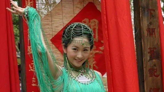 《欢天喜地七仙女》“五公主”杨蕊：结婚11年无绯闻，丈夫是我们熟悉的他封面图