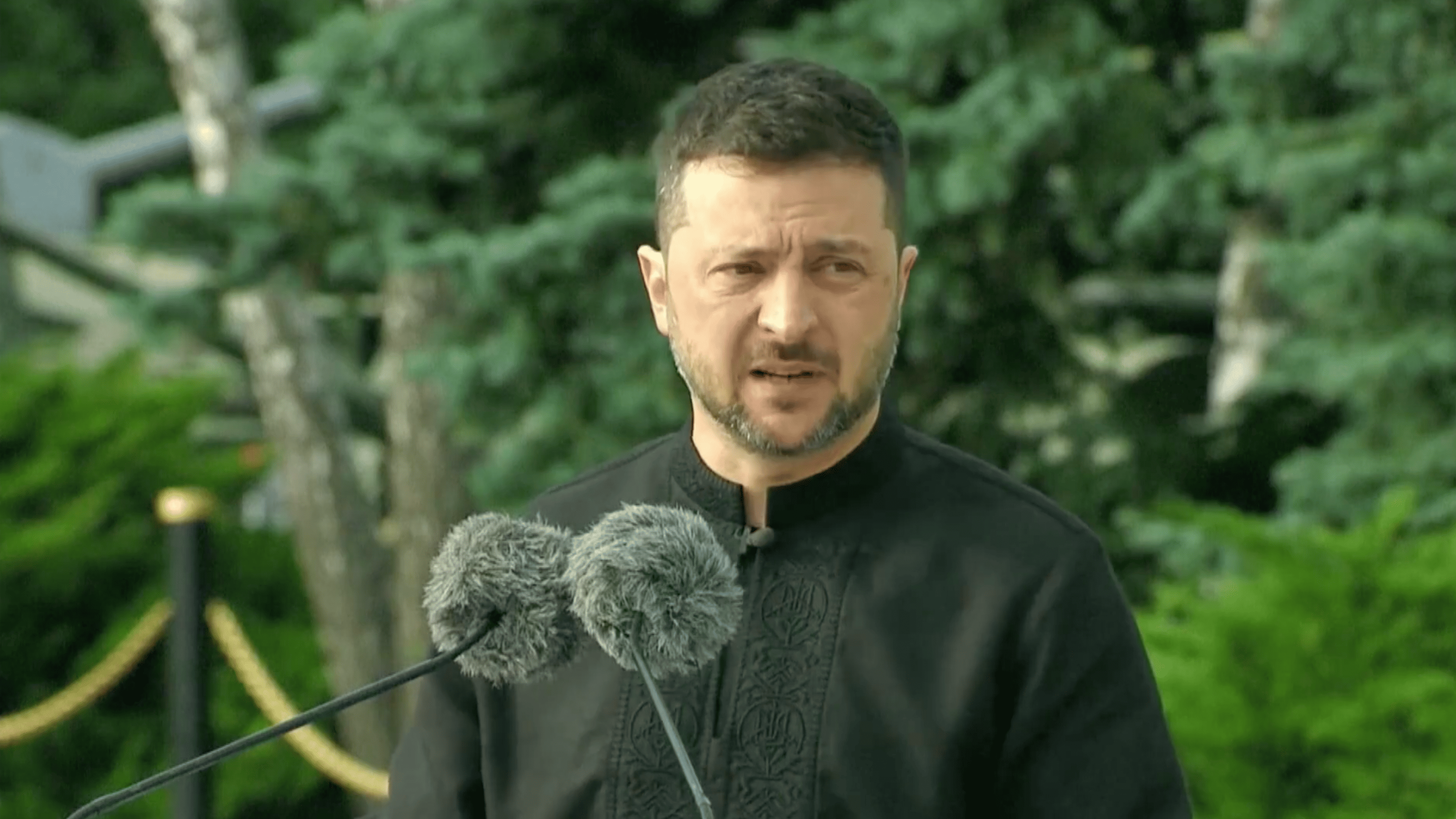 乌克兰国旗日 泽连斯基重申寸土不让