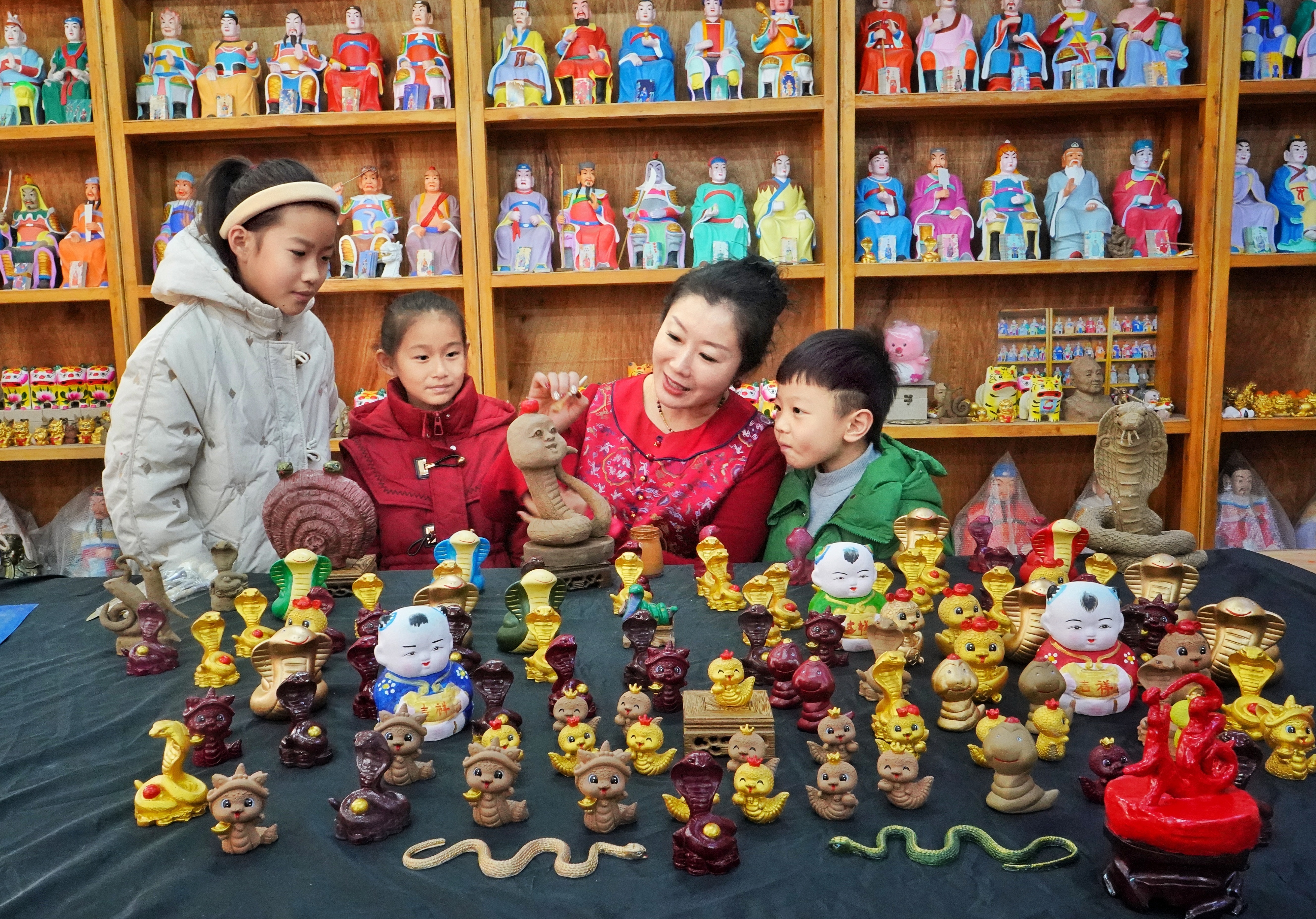 青岛乡里乡亲|刘梅玲：非遗泥塑“捏”出新图景