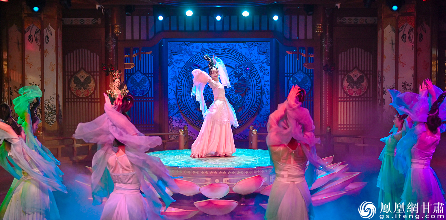 “风起大汉”沉浸式演艺街区上演绝美视觉盛宴