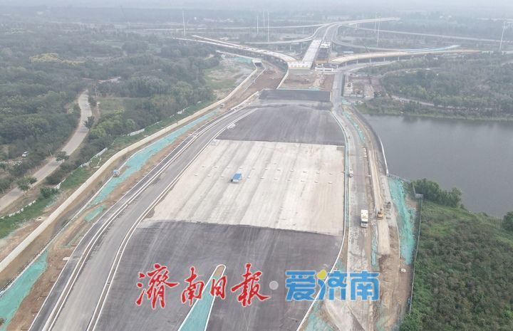 济南黄岗路黄河隧道盾构段贯通，全面转入内部结构施工