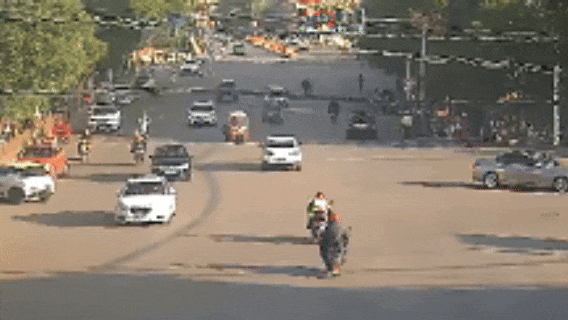 高速路上掉头逆行倒车扣24分　甘肃曝光典型交通案例