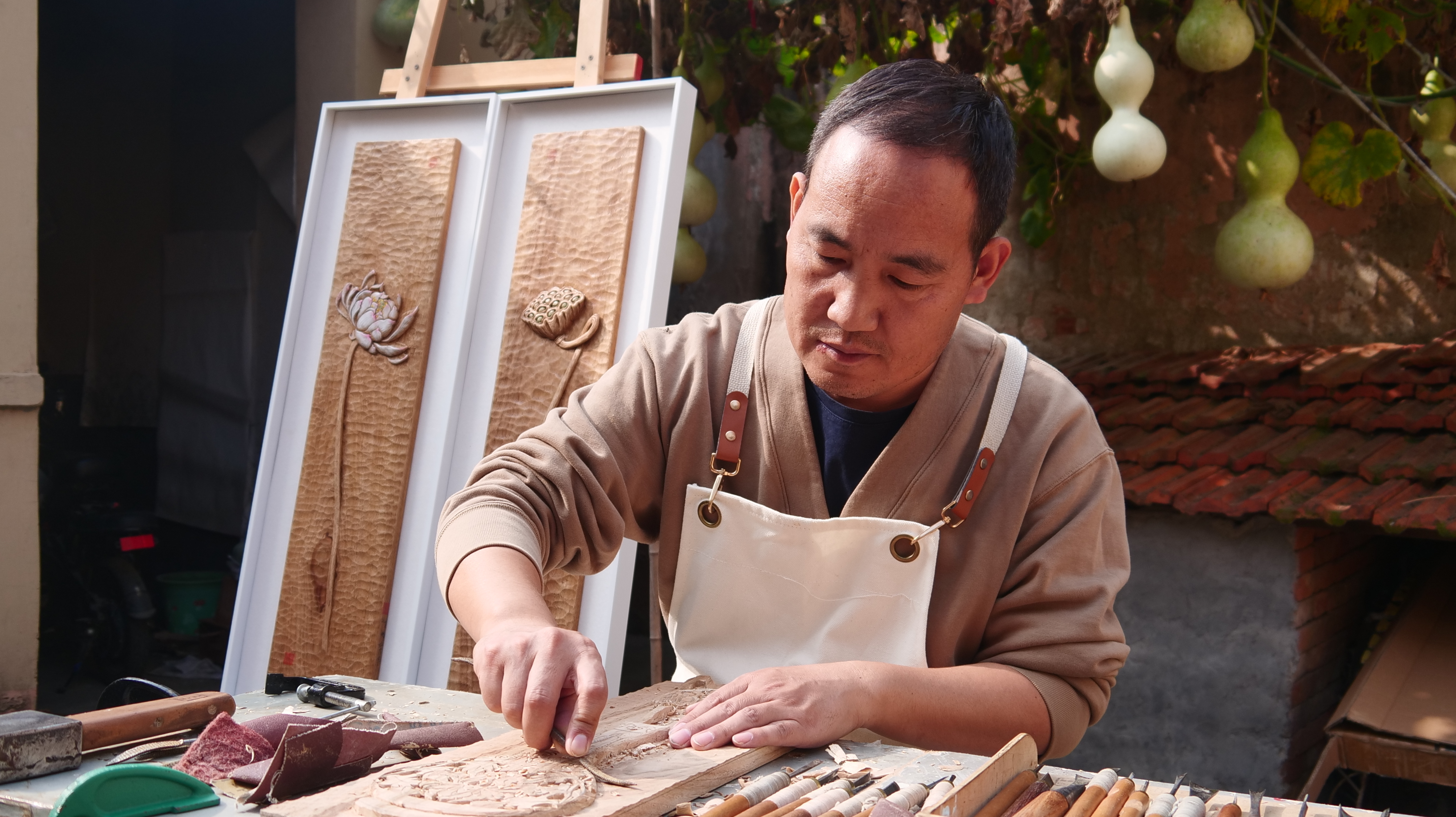 青岛乡里乡亲｜赵秀军：木雕千年韵，篆刻“中华魂”