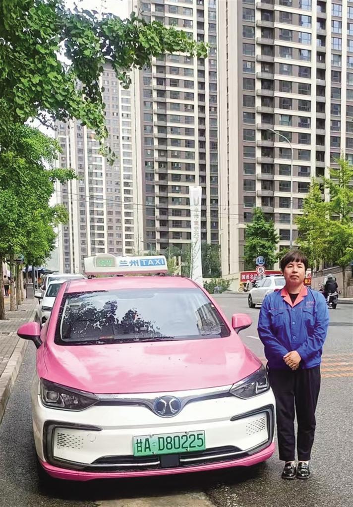 热心的姐杨元秀