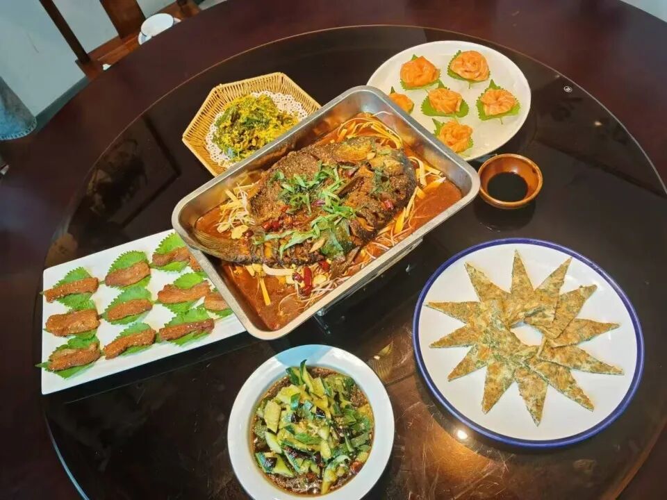 加入紫苏叶片制作的菜品。图/受访者提供