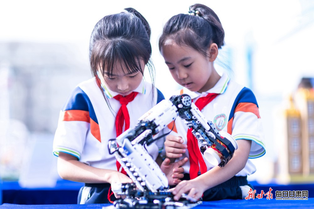 甘肃张掖科普集市进校园