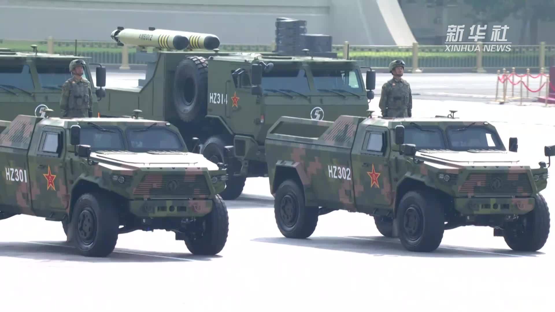 阅兵现场｜水下兵器方队：潜匿大洋 出奇制胜