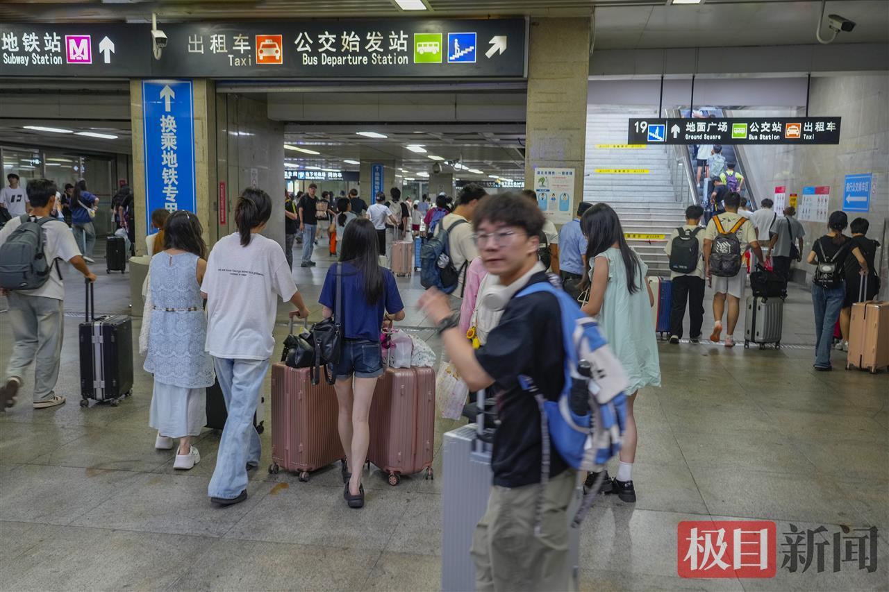 汉口火车站有多种交通分流方式