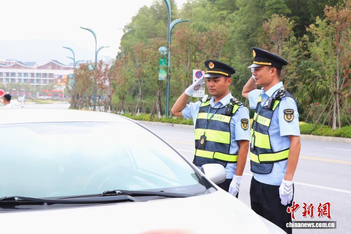 近日，江西省交通运输执法局将886台高频违法车辆纳入重点监管，精准打击非法营运行为。江西省交通运输执法局 供图