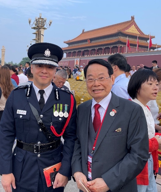 萧晖荣与香港特别行政区警务处处长周一鸣