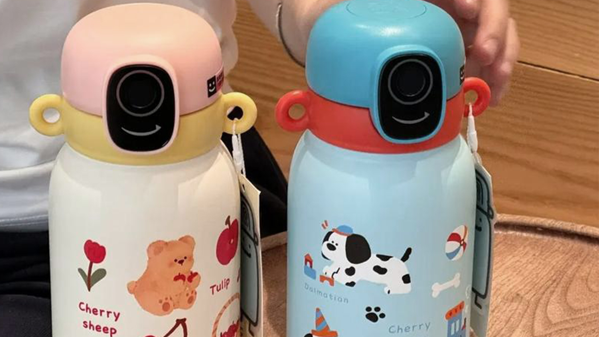 开学季儿童指纹水杯冲上热销榜，商家称能防止校园恶作剧、他人误饮，真靠谱还是“智商税”？