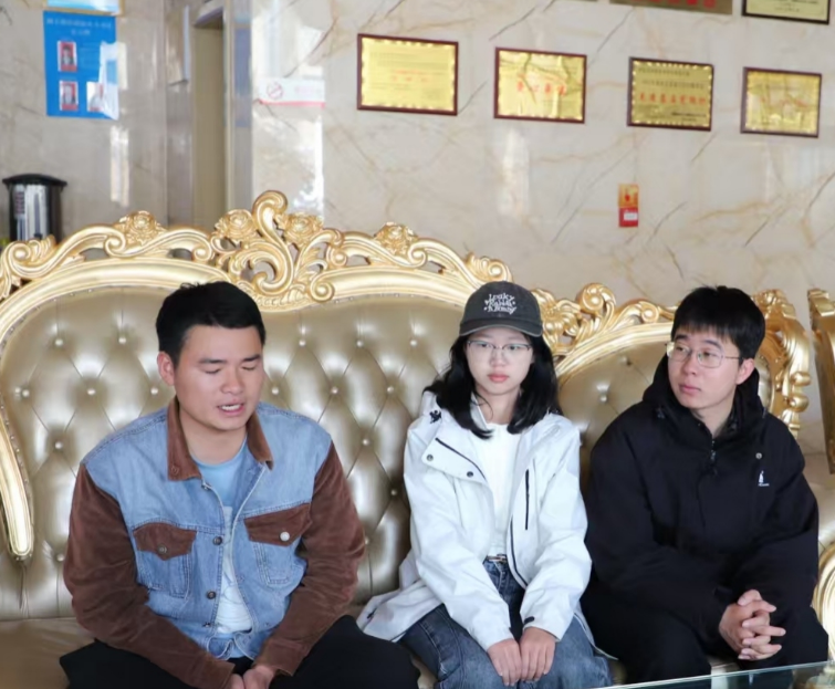 “西部計劃”志愿者分享在高原扎根基層的故事。