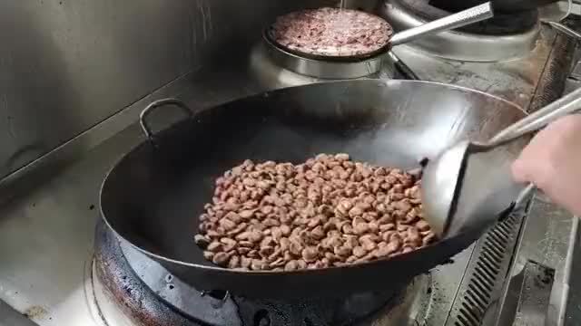 四川有一道菜叫——麻激胡豆，会做的都是老一辈了