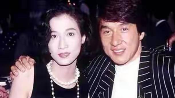 只字不提成龙，却句句都在内涵，吴绮莉谈论婚姻：人品最重要