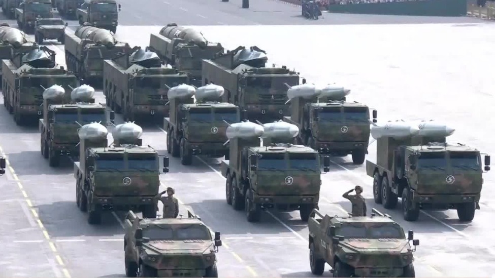 定海神针！“战略打击群”受阅，多款导弹首次亮相