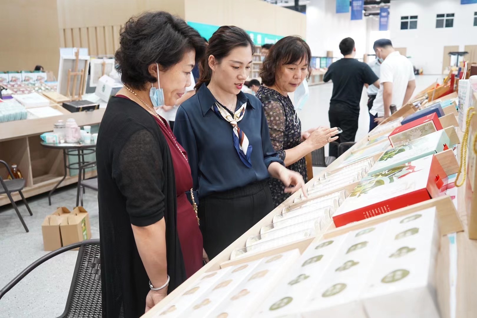 青岛乡里乡亲|杯盏藏山海,新茶人煮就海青新味——90后制茶师夏继秀的茶业革新之路