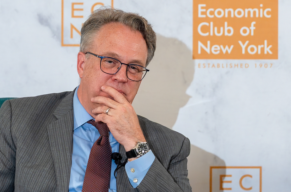 美联储威廉姆斯松口：政策利率将随时间推移逐步下调