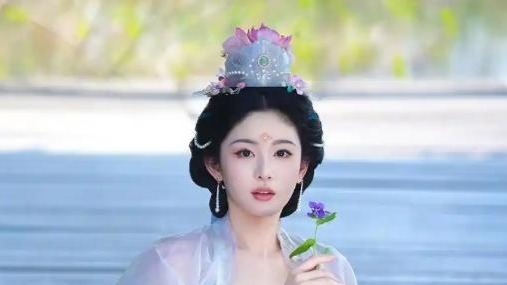 于正、许凯、许荔莎风波持续！前男友下场开撕，大爆赵晴偷吃往事