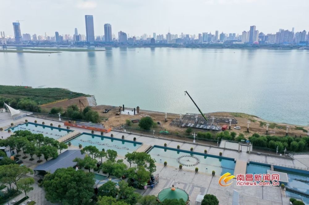 南昌秋水广场客运停靠点工程加紧施工（图）