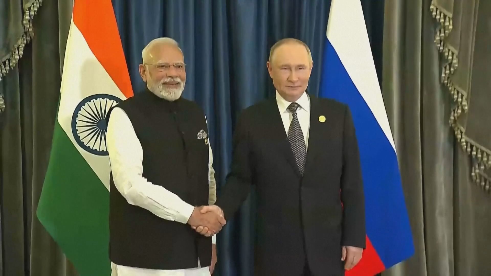 莫迪乘坐普京专车“金色俄罗斯”，两人密谈近一小时