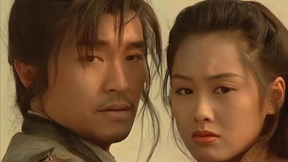 美女港星朱茵：住深山，一辆破车开26年，为何还要执意嫁给黄贯中封面图