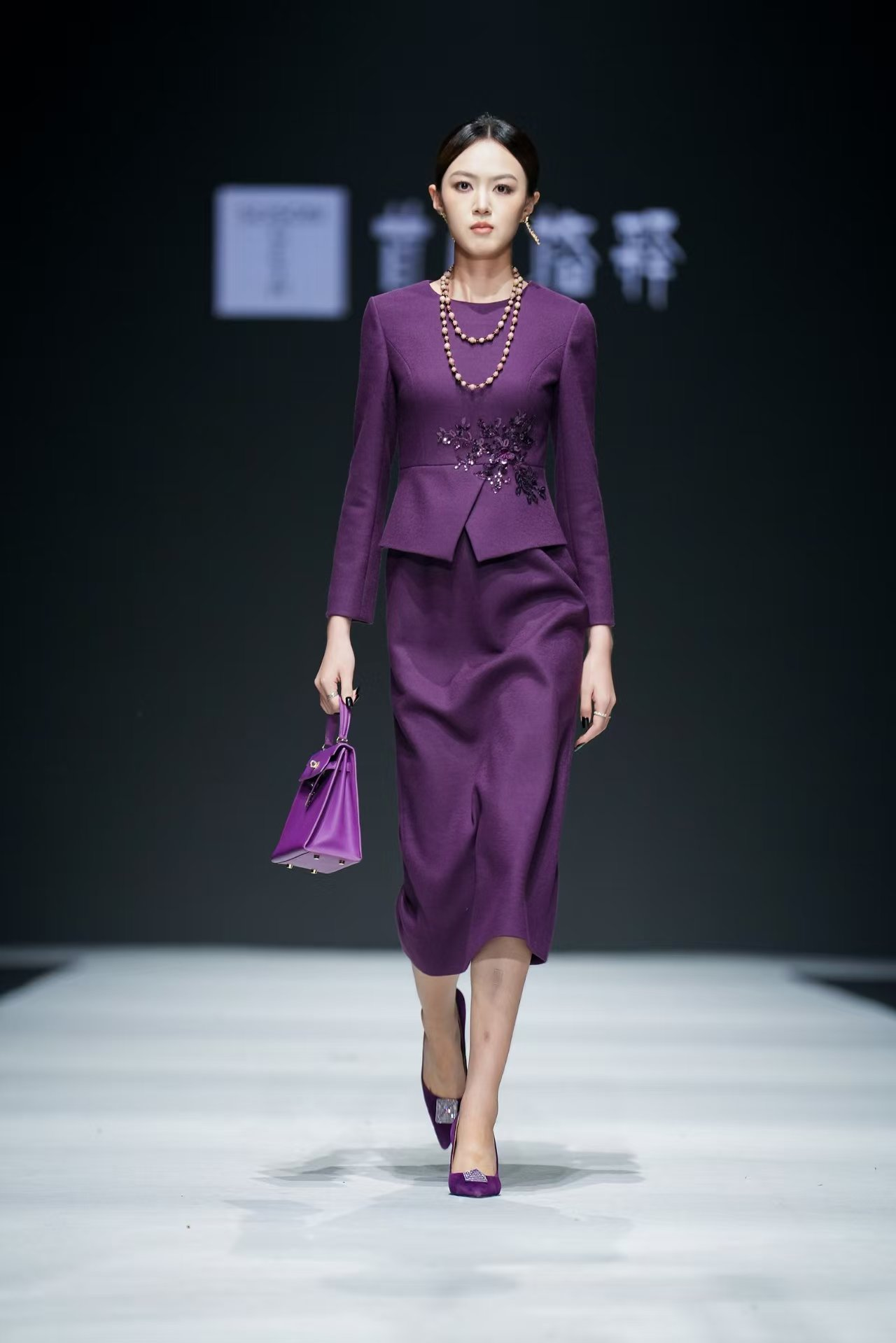 2025郑州时装周圆满闭幕 中原时尚绽放艺秀光芒