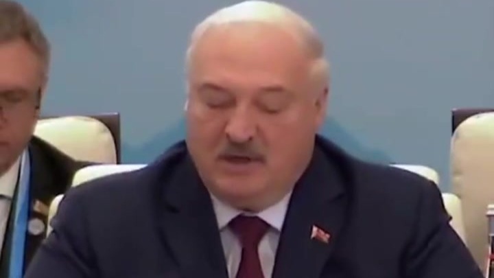 卢卡申科谈及抗战历史哽咽：决不允许那段历史被篡改