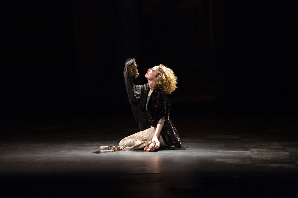 《钟声与魔咒》