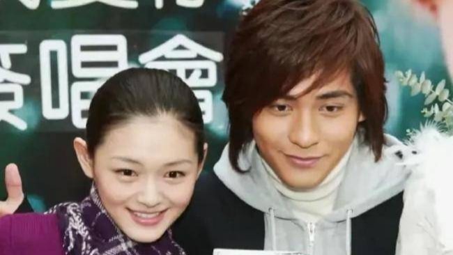 大S体面人设碎一地，从少女到女王全是剧本？大S母女17年前报纸被扒，恩爱全是演的封面图