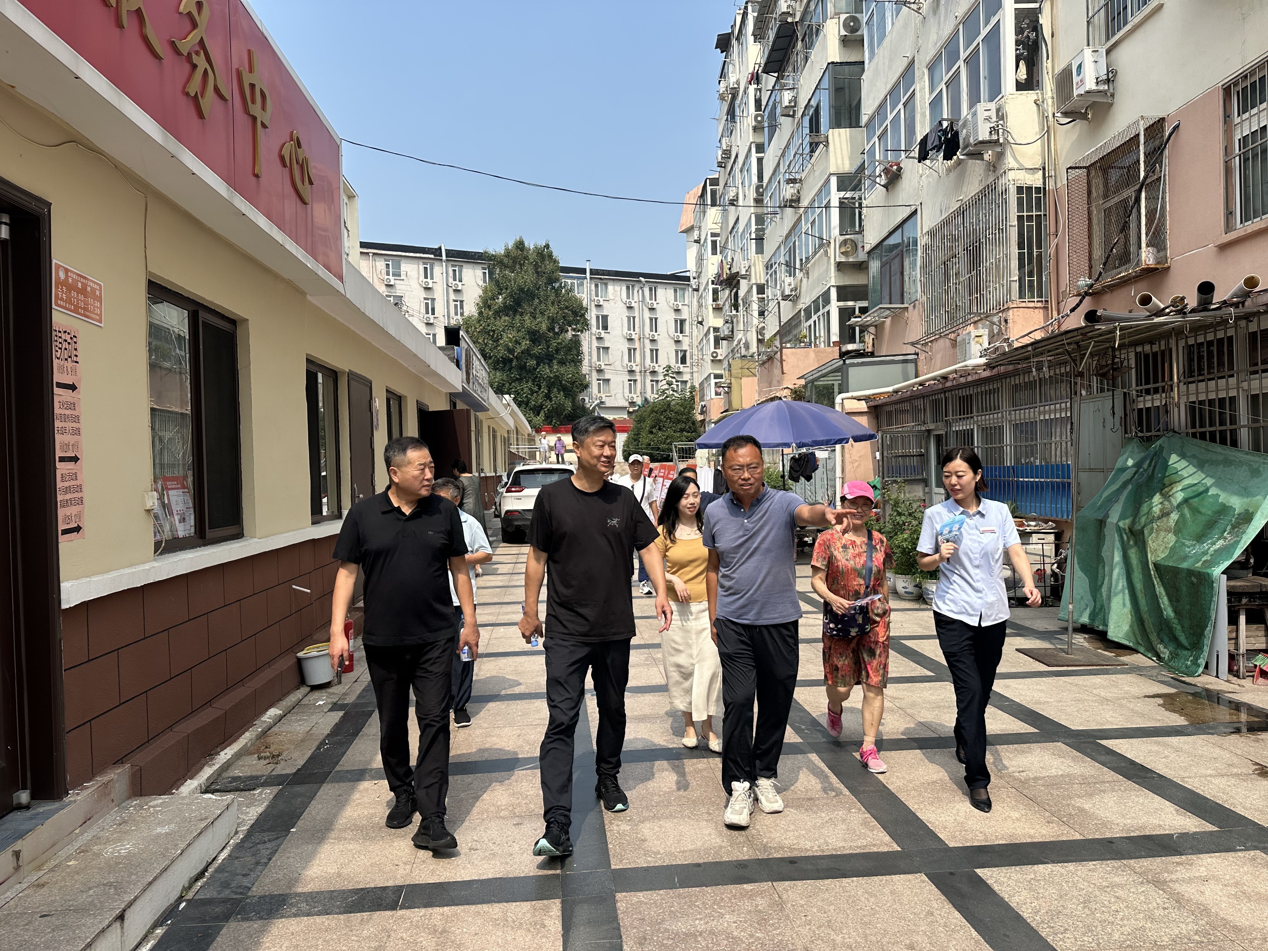 人大动态丨台东街道第四选区人大代表调研社区基层治理工作