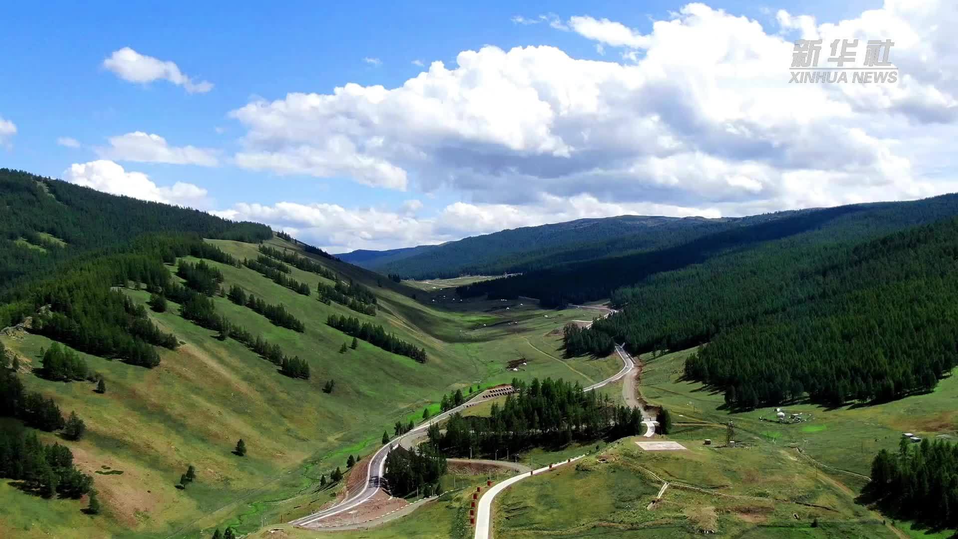 新疆红山嘴口岸：提升保障能力 服务旅客往来中蒙两国